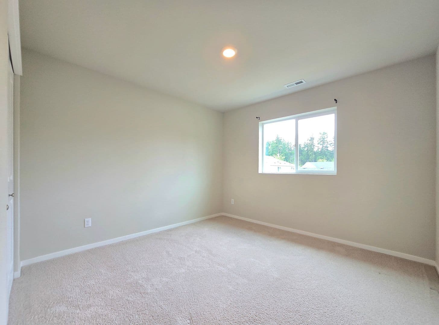 Granite Falls House: 9814 Hawkins Ave