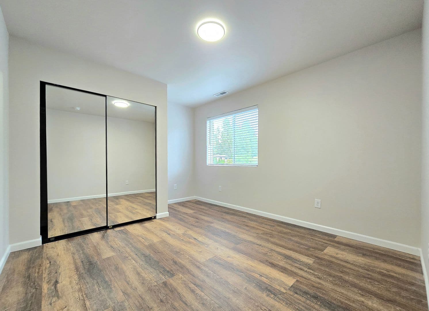 Bothell Apartment: 19122 3rd Dr SE