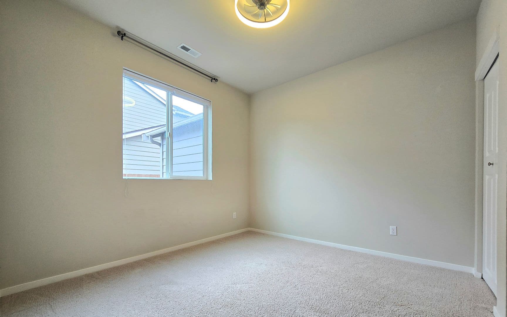 Granite Falls House: 9814 Hawkins Ave