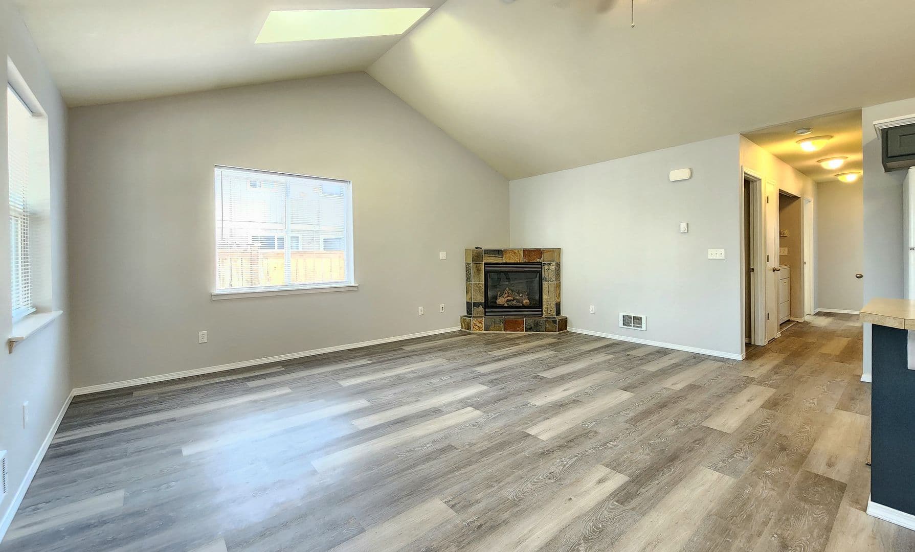 Arlington House: 112 N Gifford Ave