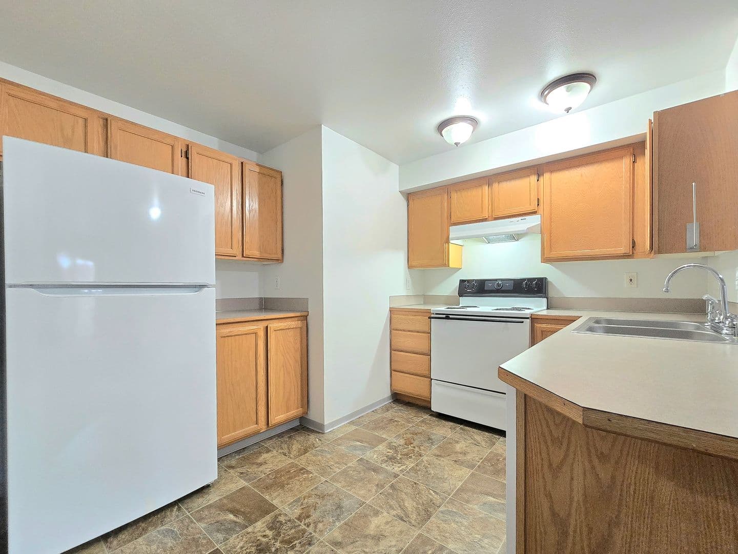 Marysville Apartment: 11811 State Ave