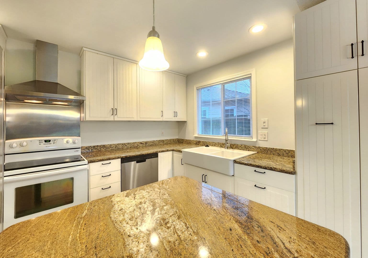 Lynnwood Apartment: 13612 36th PL W
