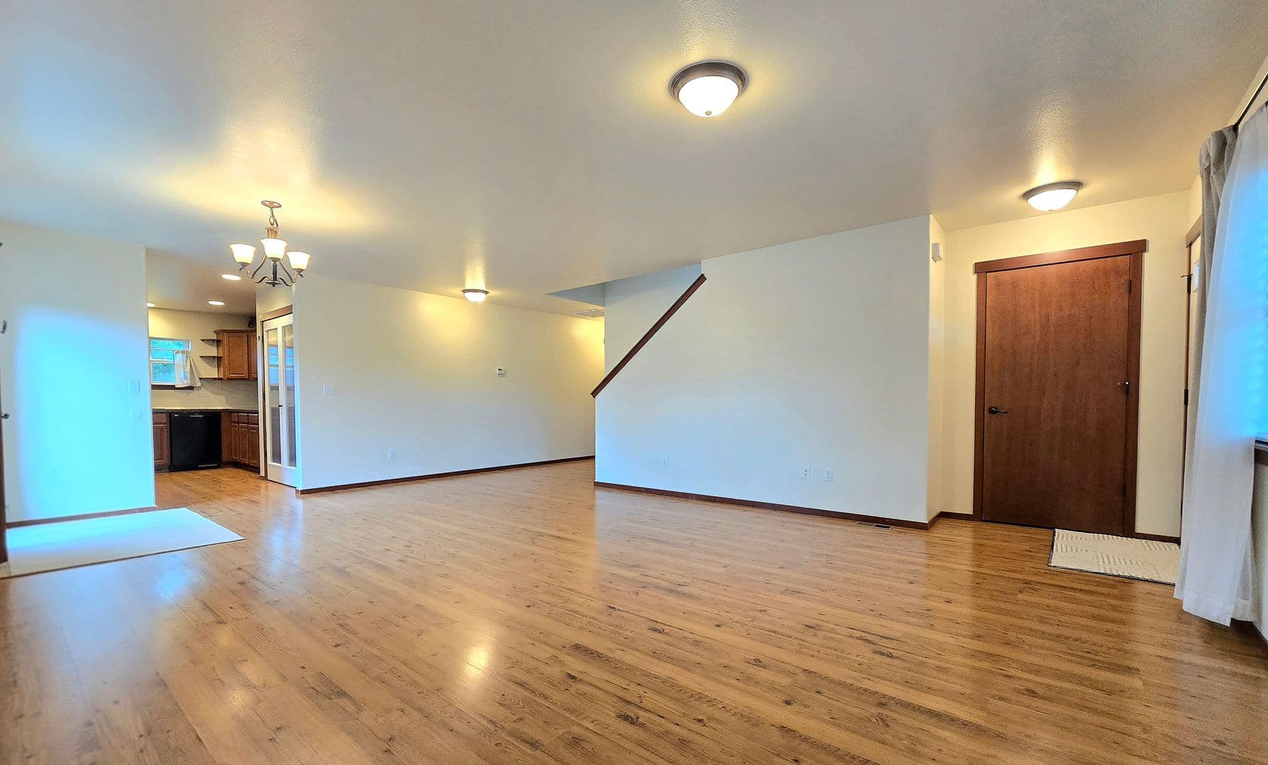 Stanwood House: 28602 74th Dr NW
