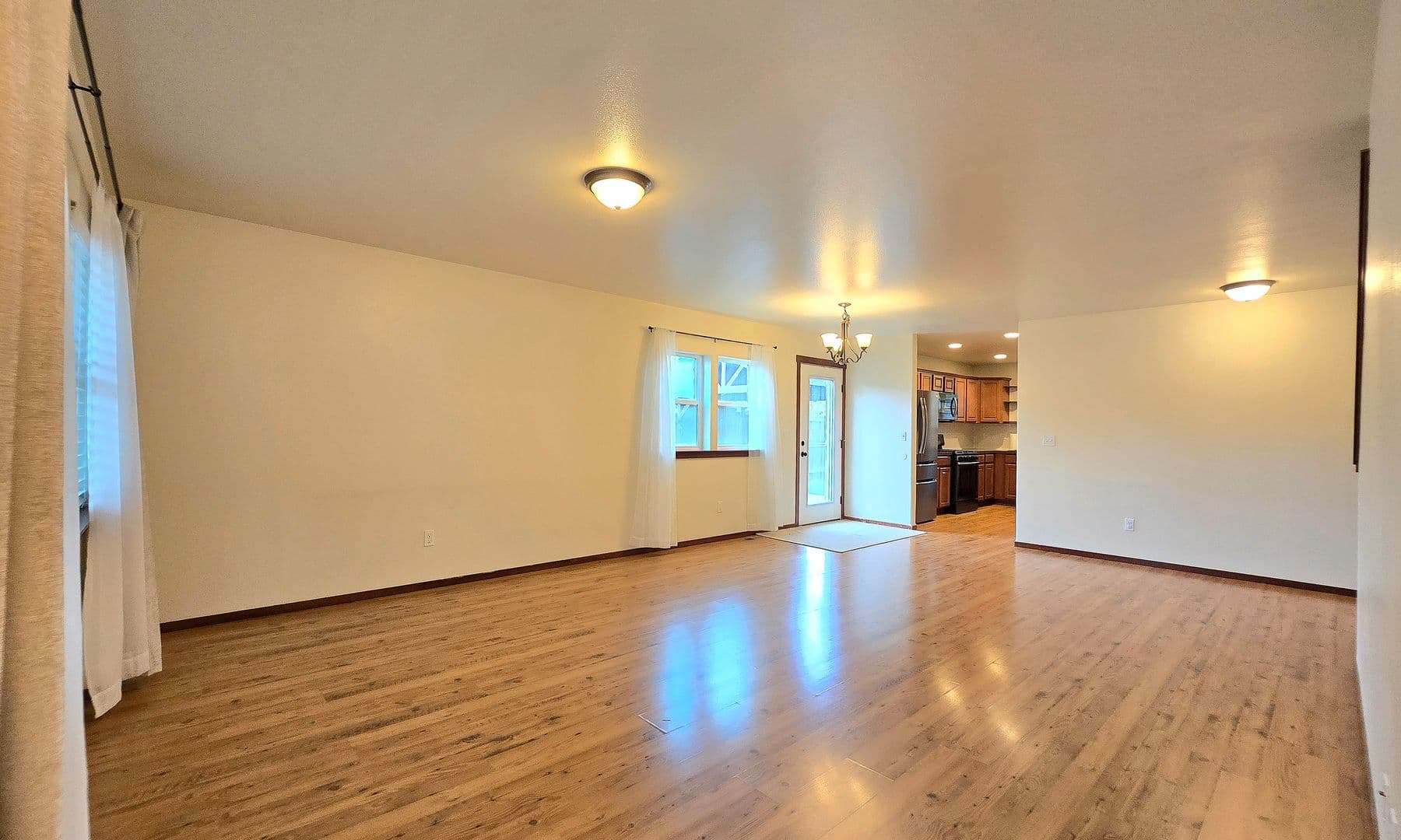 Stanwood House: 28602 74th Dr NW
