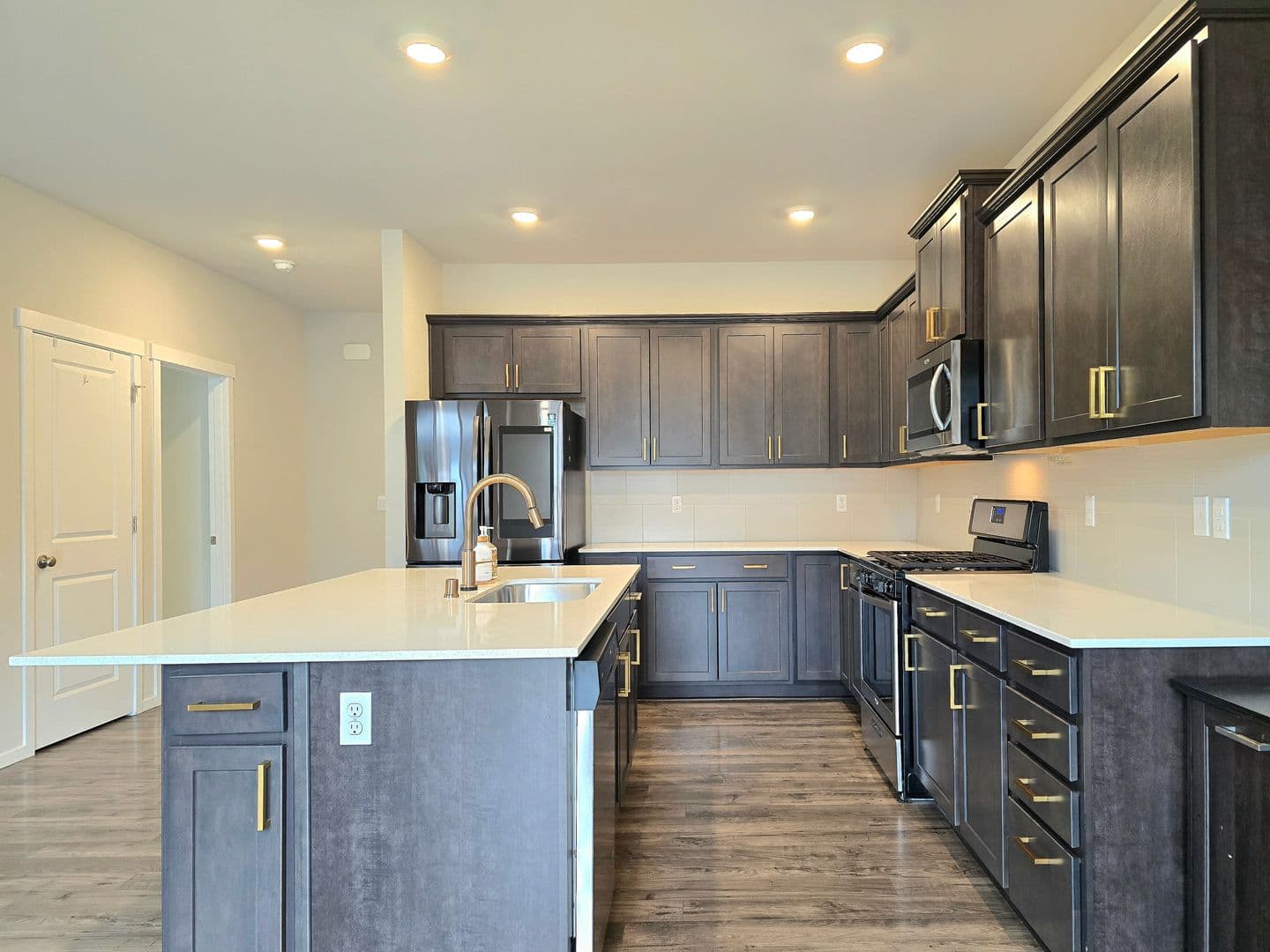 Granite Falls House: 9814 Hawkins Ave