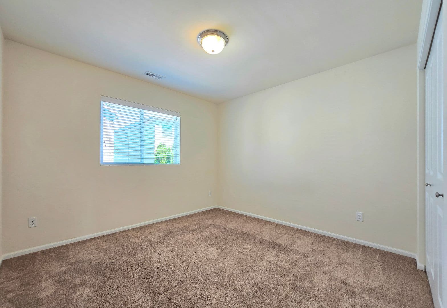 Lake Stevens House: 8621 12th St SE