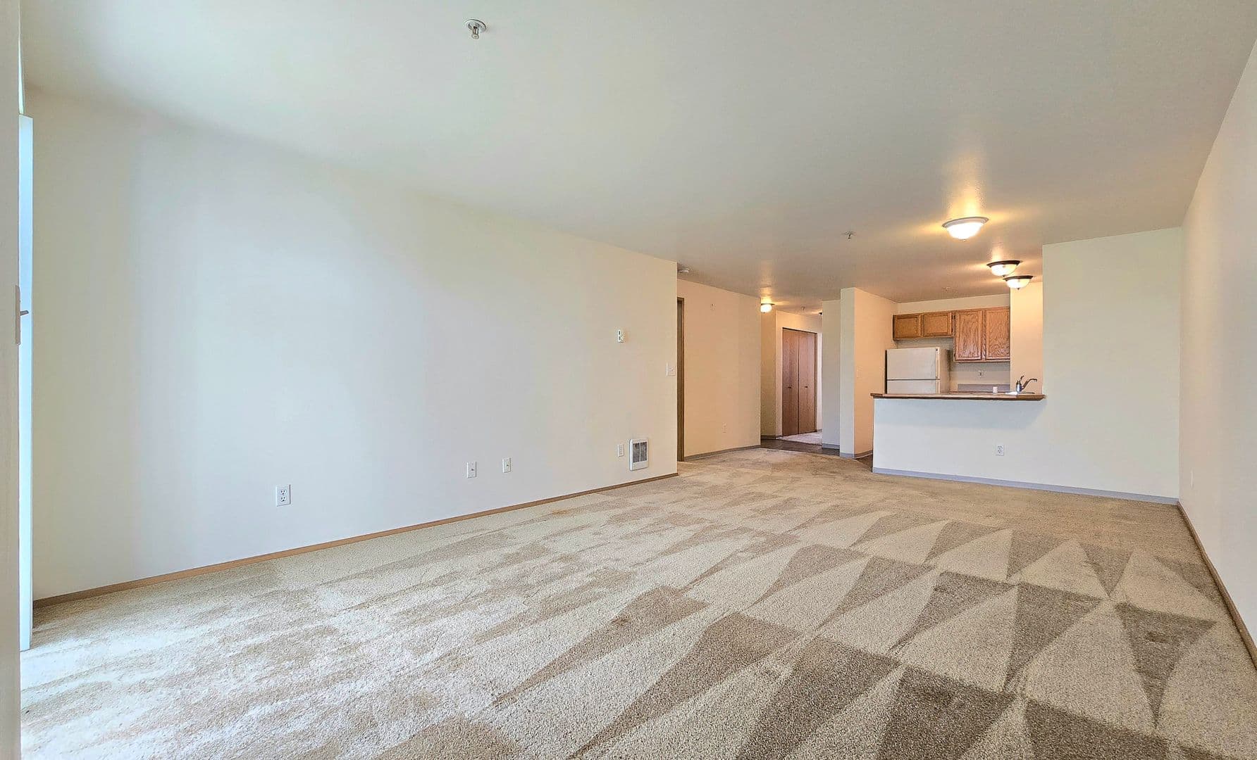 Marysville Apartment: 11811 State Ave