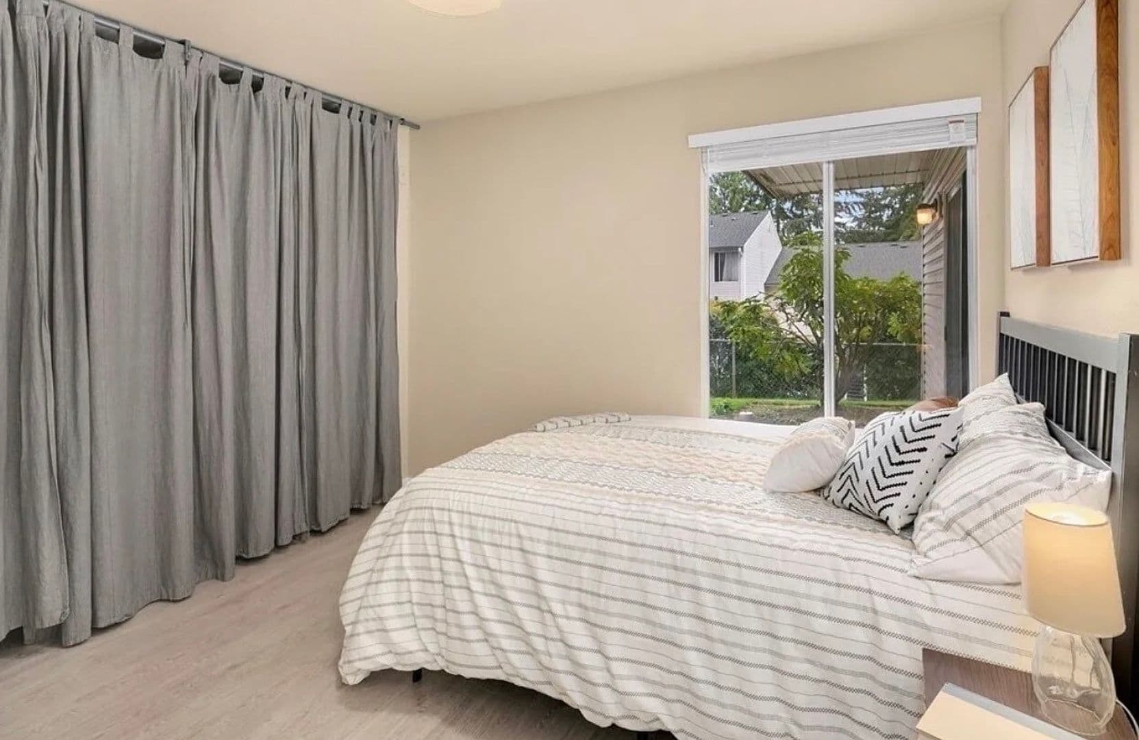Seattle Condo: 17431 Ambaum Blvd S Unit B13