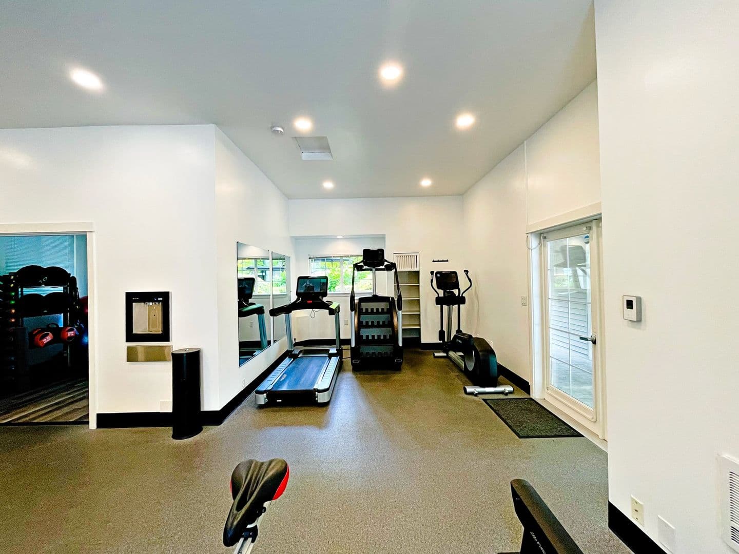Kirkland Condo: 210 9th St Unit E103