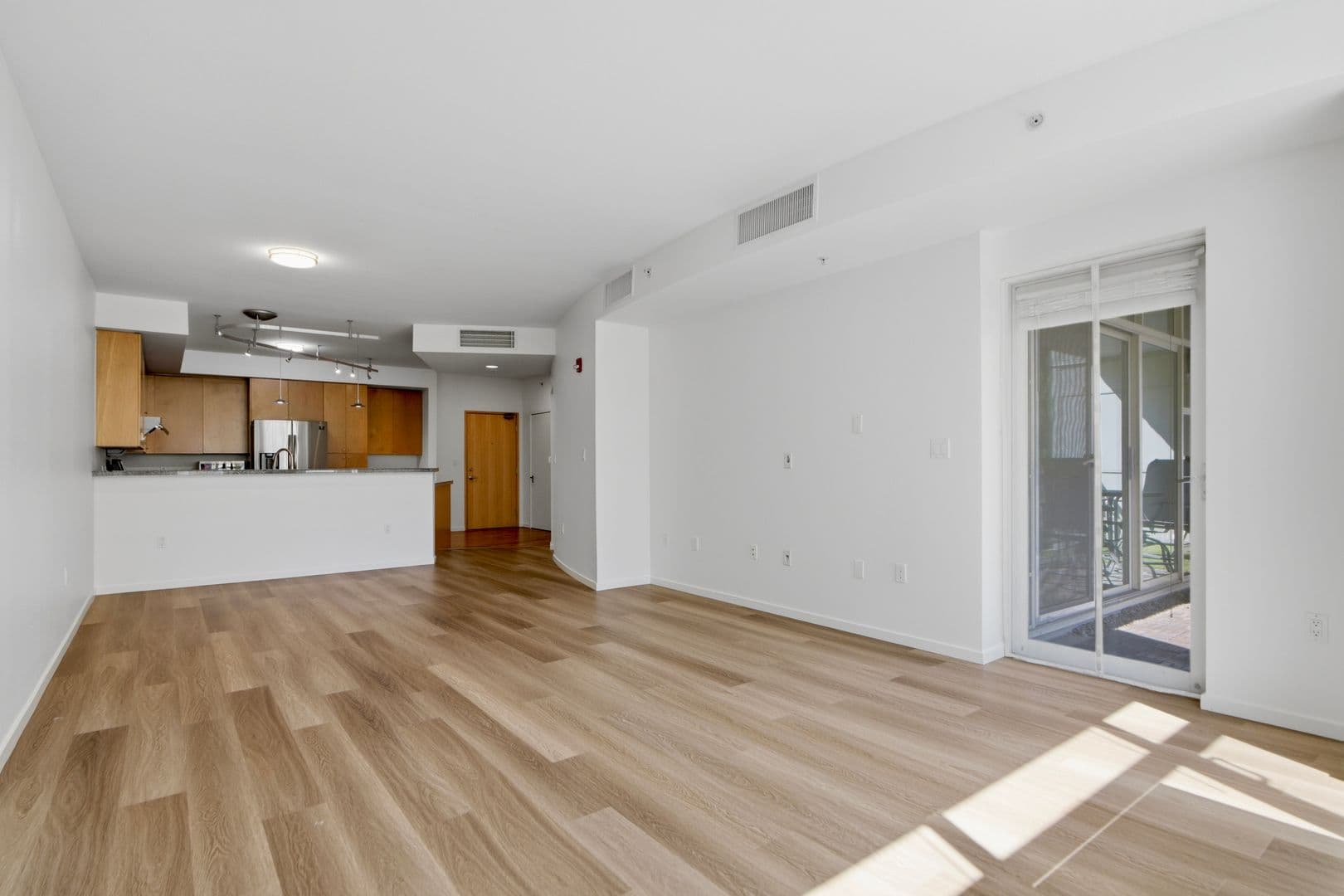 Bellevue Condo: 1188 106th Ave NE #324