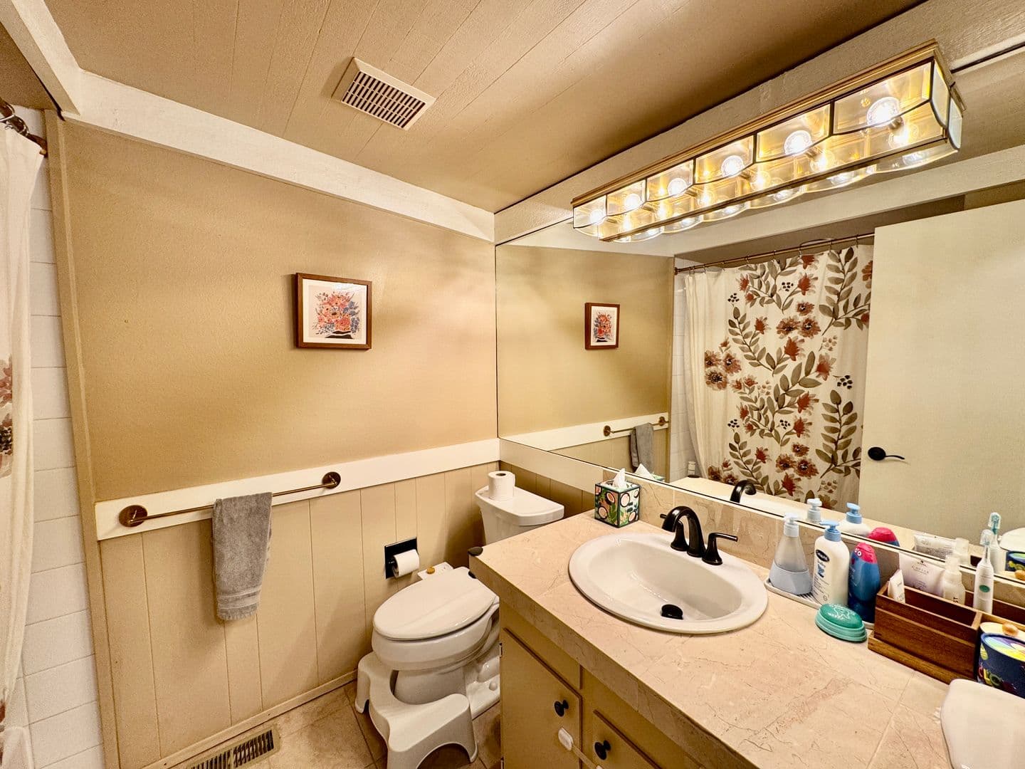 Bellevue House: 15130 SE 47th PL