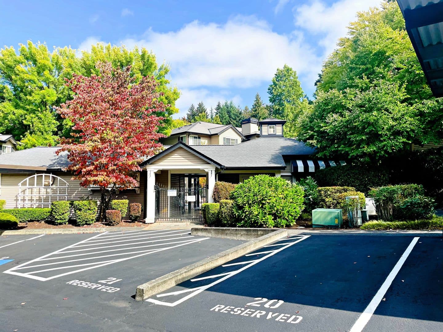 Kirkland Condo: 210 9th St Unit E103