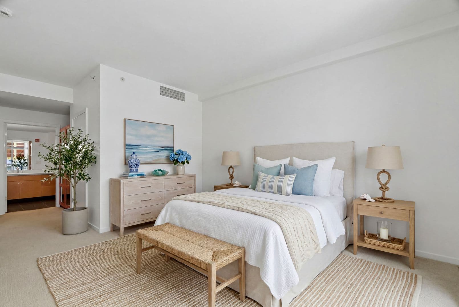 Bellevue Condo: 1188 106th Ave NE #324