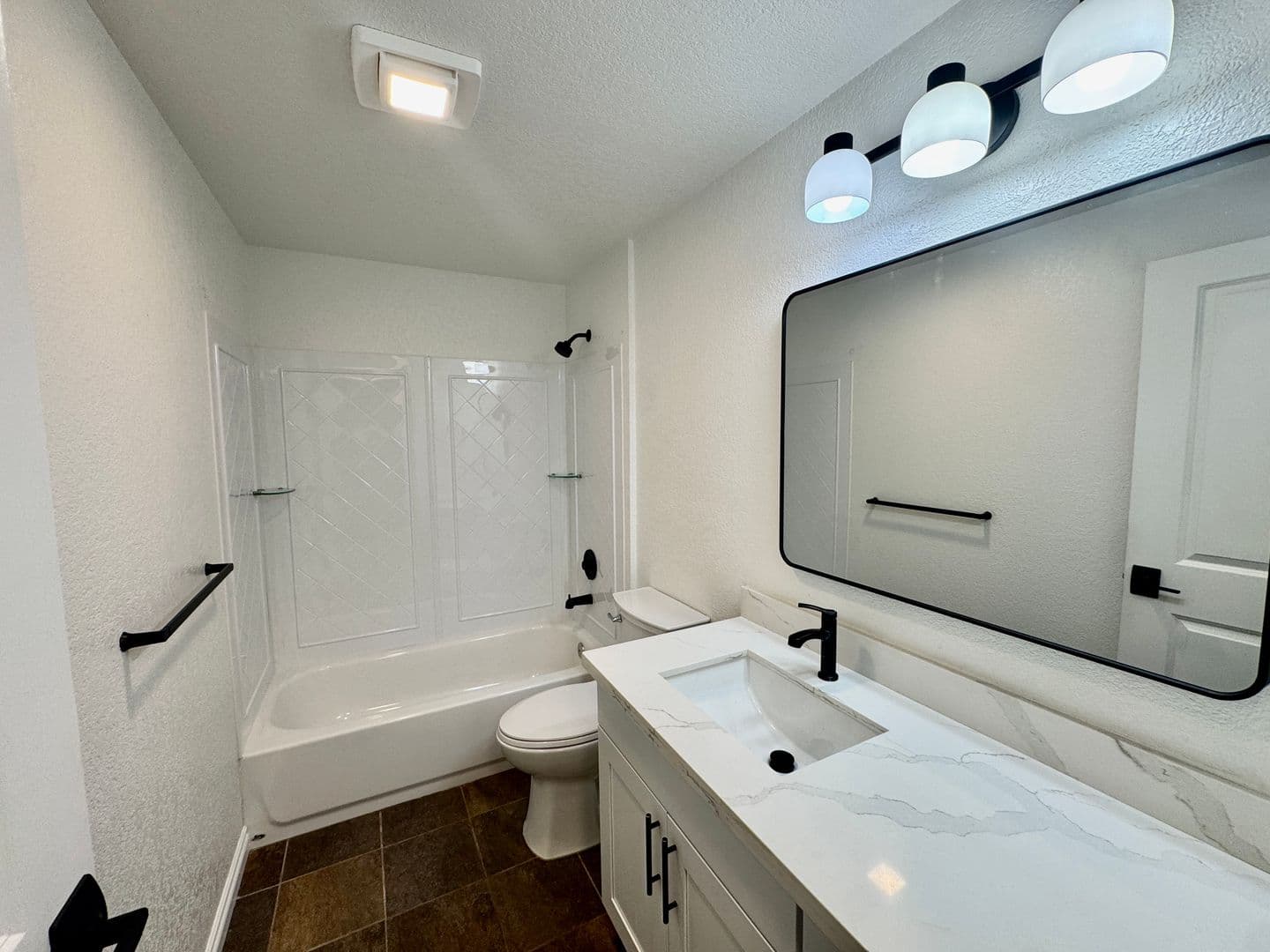 Kirkland Condo: 746 Kirkland Circle F102