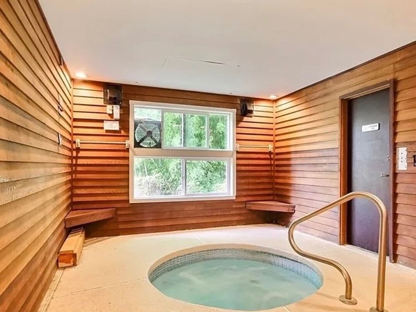 Seattle Condo: 17431 Ambaum Blvd S Unit B13