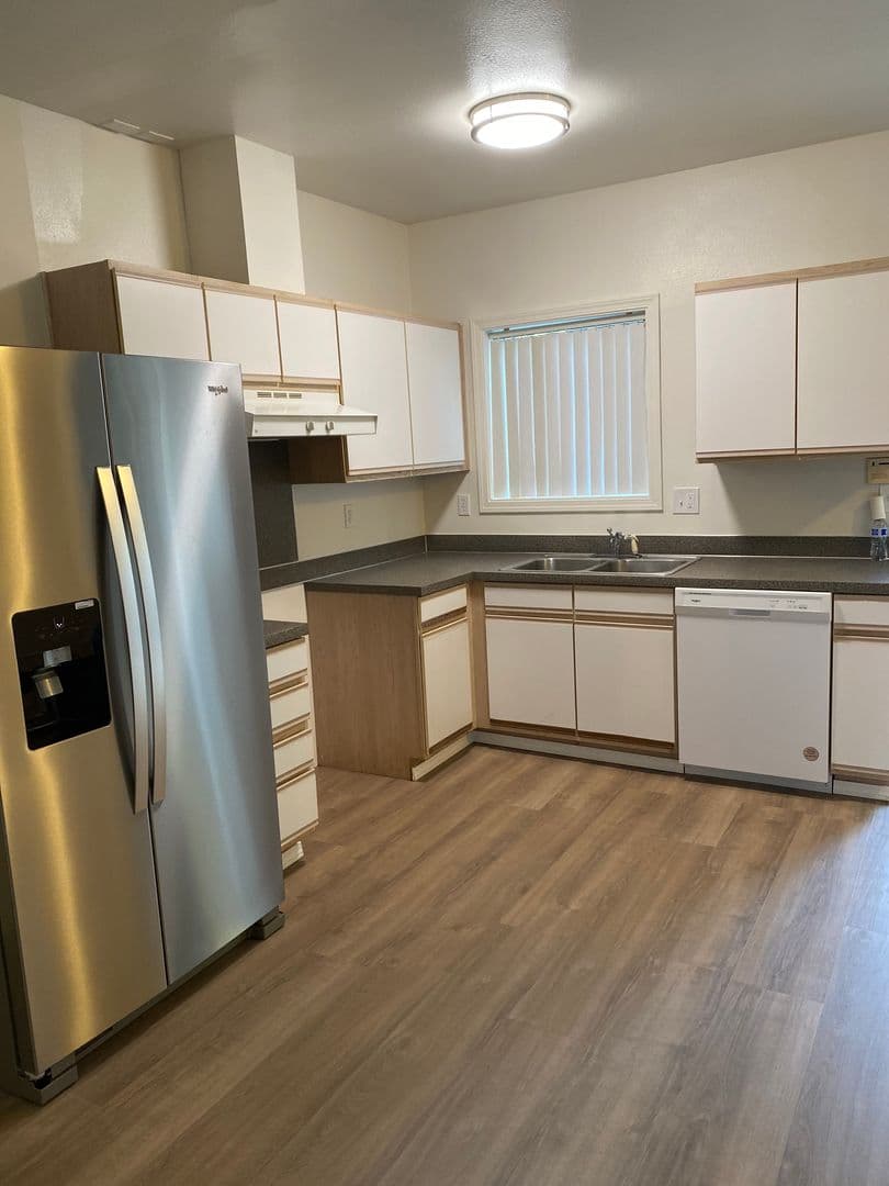 Seattle Apartment: 2034 S Main St
