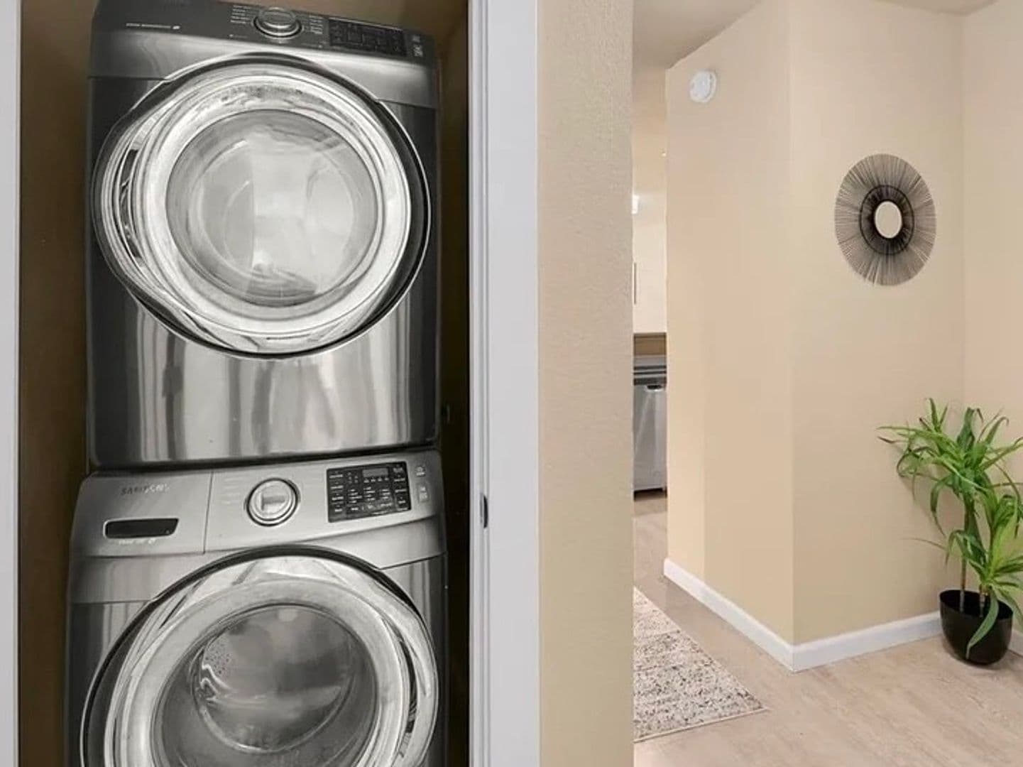 Seattle Condo: 17431 Ambaum Blvd S Unit B13