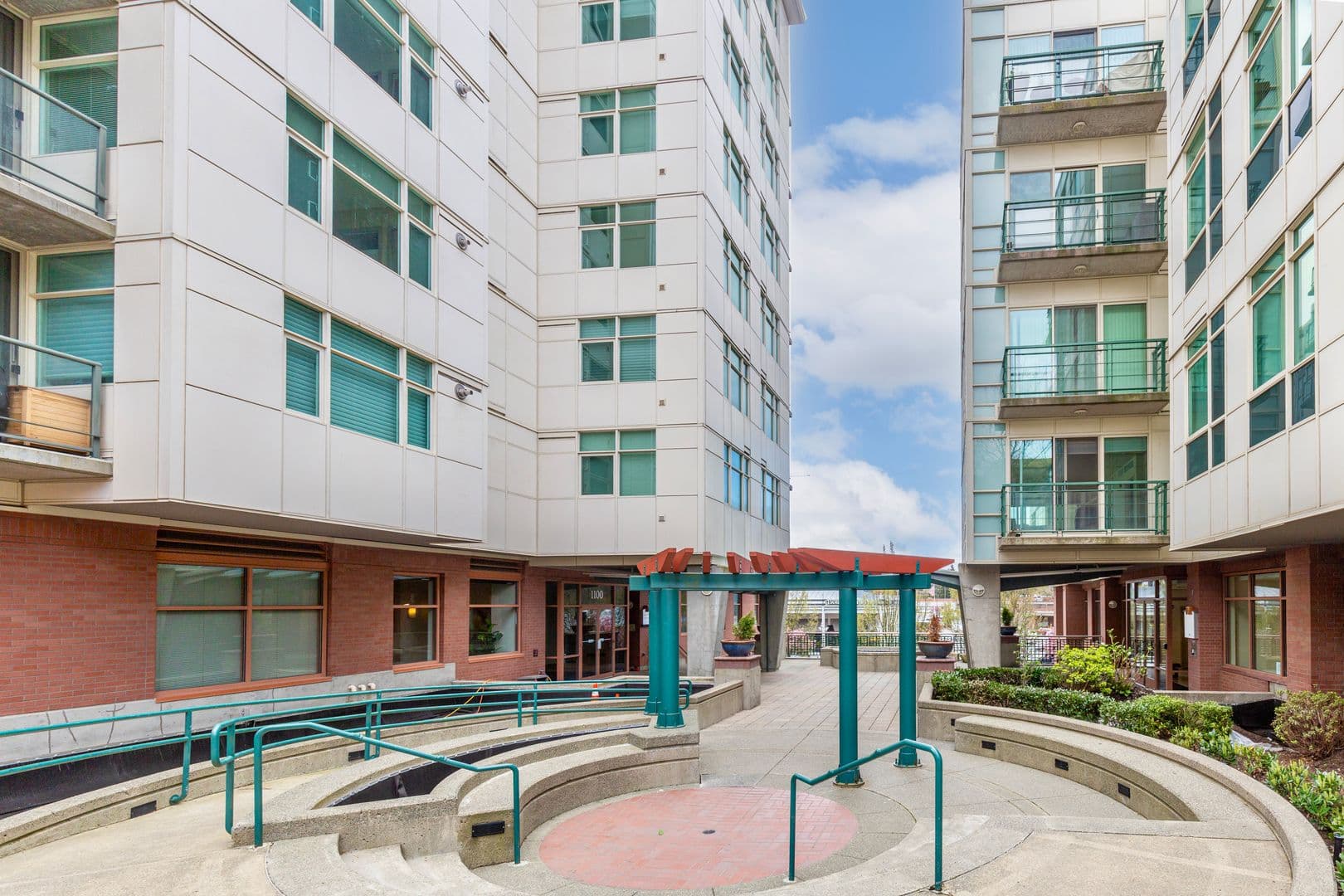 Bellevue Condo: 1188 106th Ave NE #324