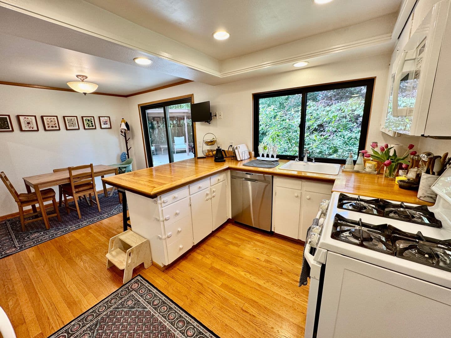 Bellevue House: 15130 SE 47th PL