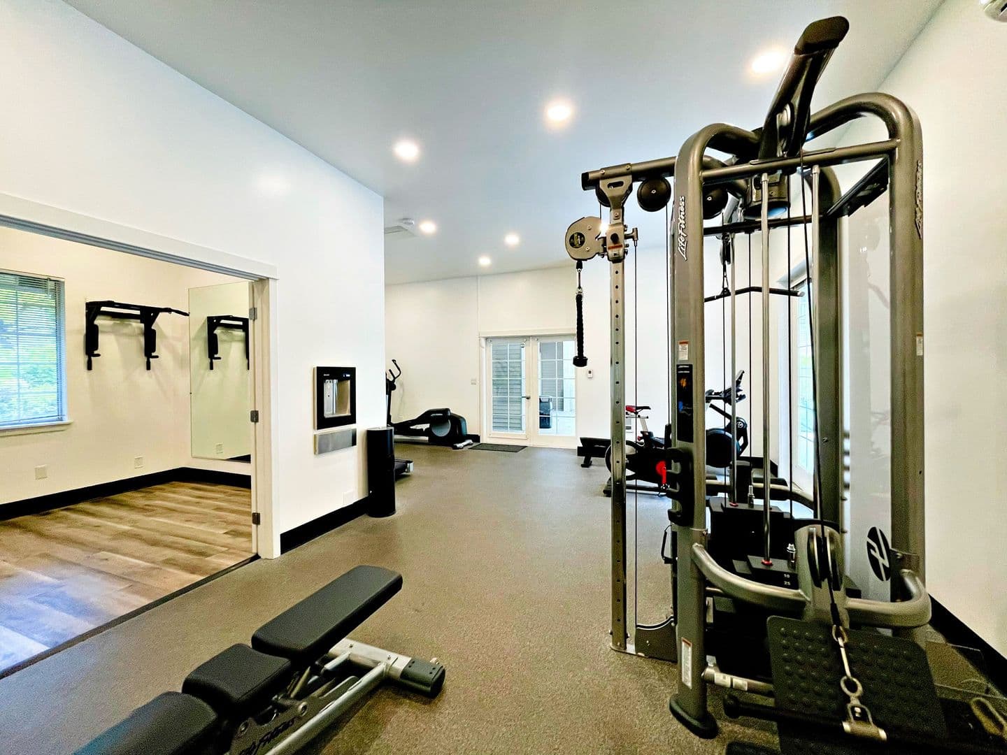 Kirkland Condo: 210 9th St Unit E103