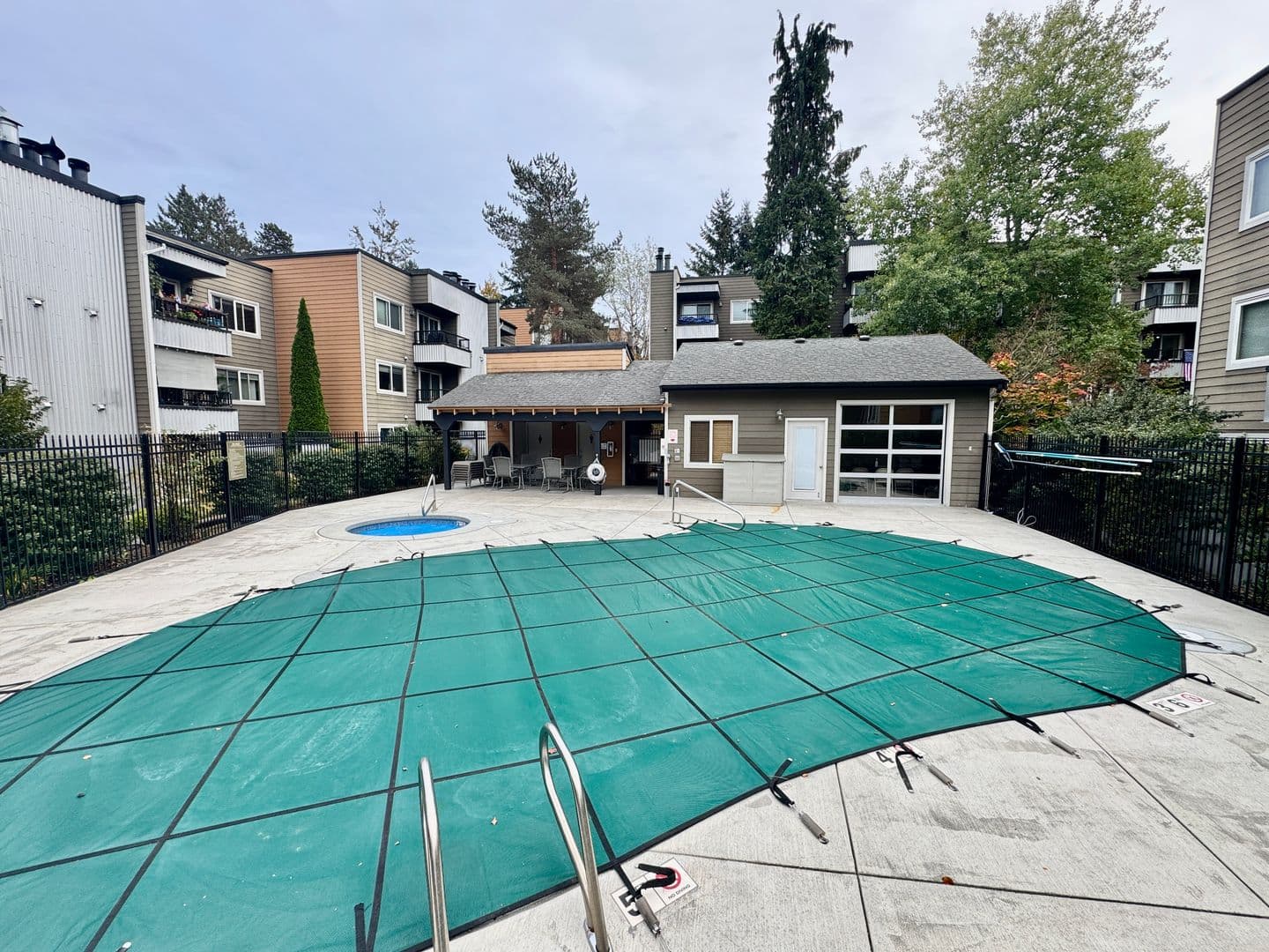Kirkland Condo: 746 Kirkland Circle F102