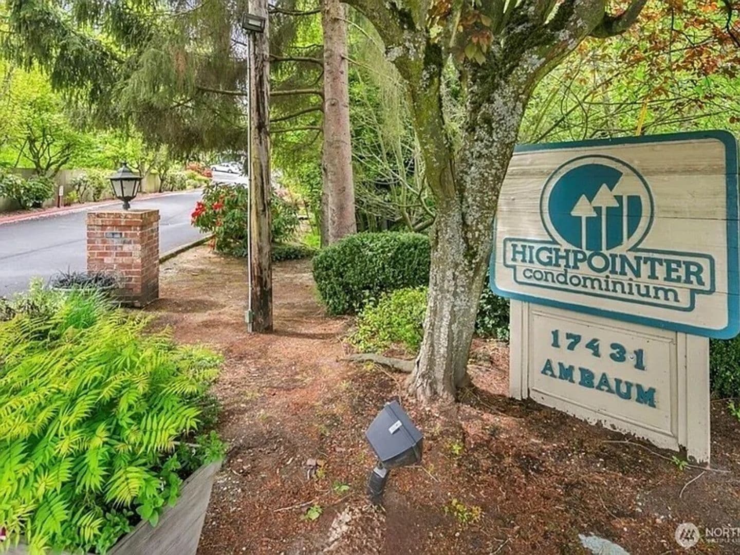 Seattle Condo: 17431 Ambaum Blvd S Unit B13