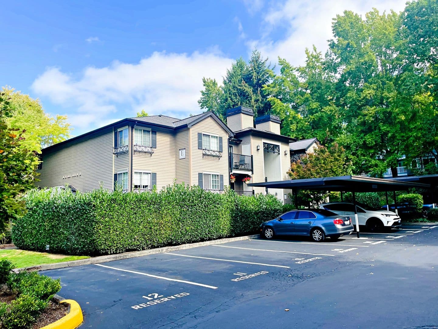 Kirkland Condo: 210 9th St Unit E103