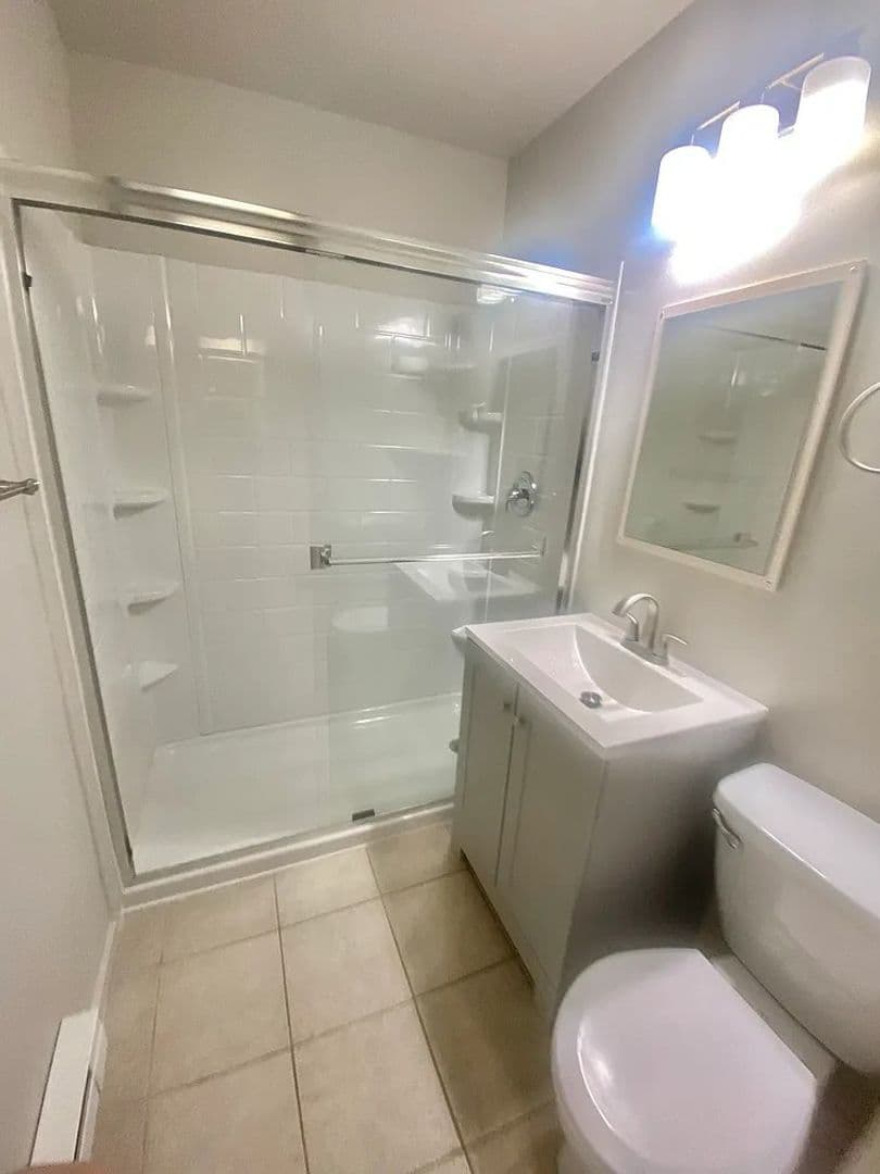 Kirkland House: 6731 104th Ave NE