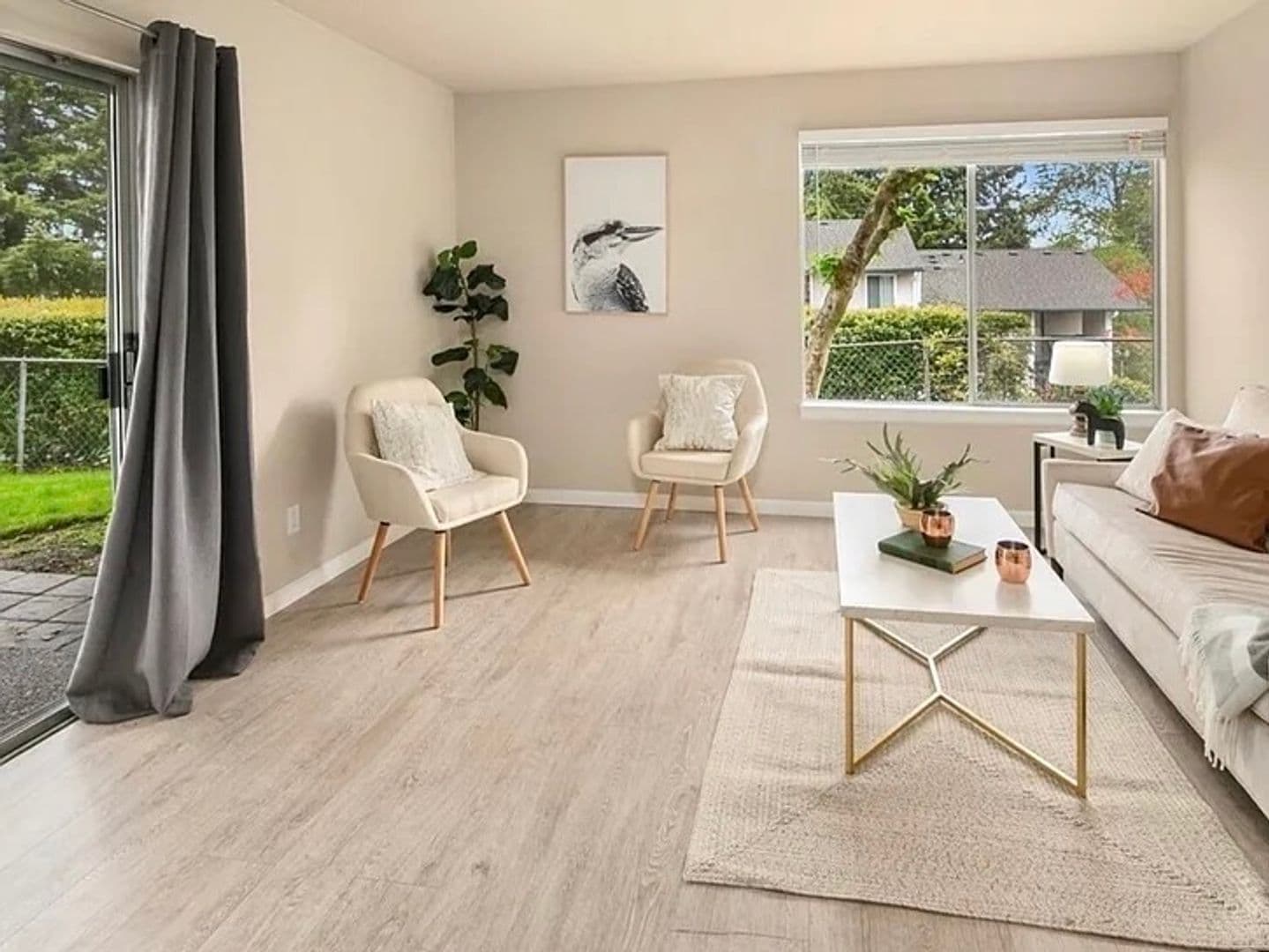 Seattle Condo: 17431 Ambaum Blvd S Unit B13