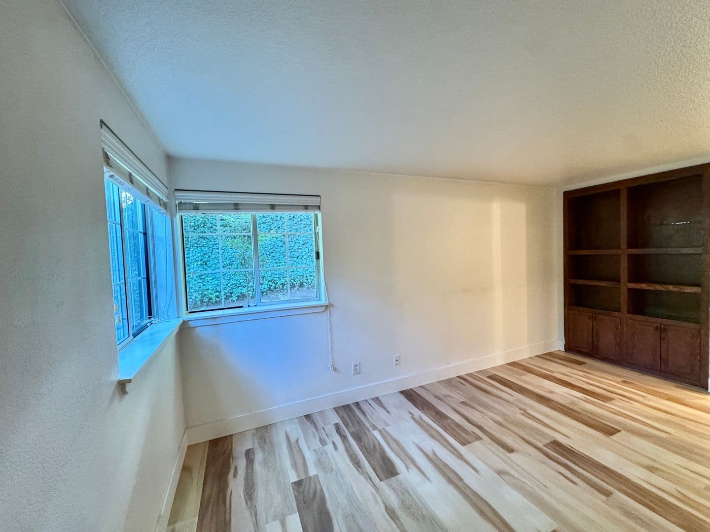 Kirkland Condo: 210 9th St Unit E103