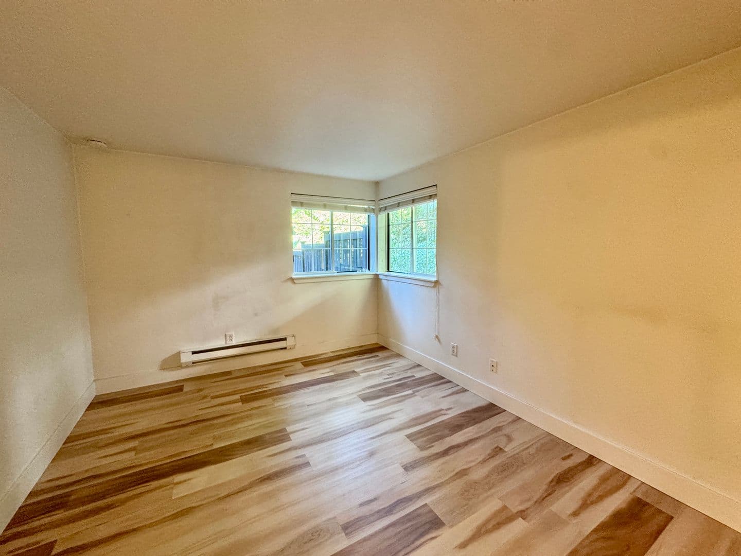 Kirkland Condo: 210 9th St Unit E103