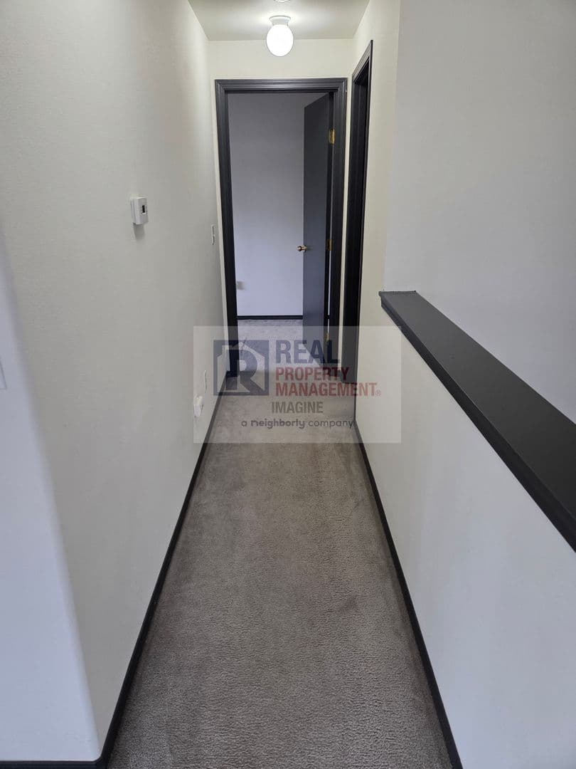 Olympia House: 8540 8th Ct SE