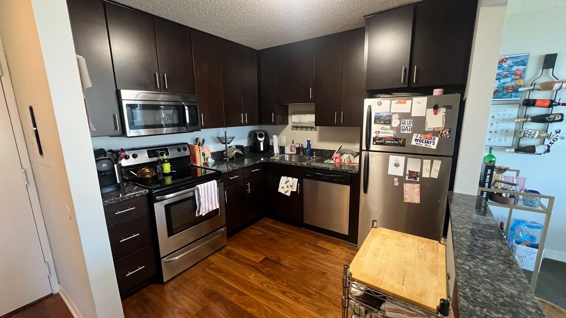 Milwaukee Condo: 1660 N PROSPECT AV