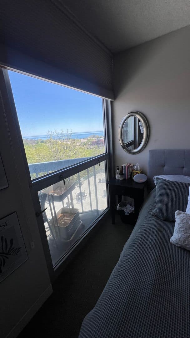 Milwaukee Condo: 1660 N PROSPECT AV