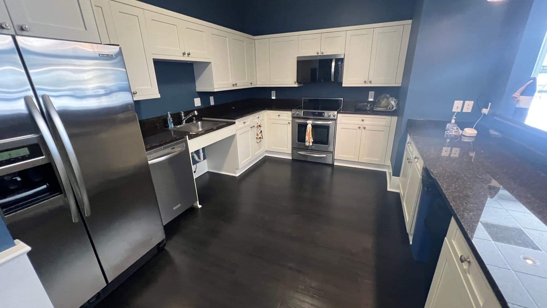 Milwaukee Condo: 1660 N PROSPECT AV