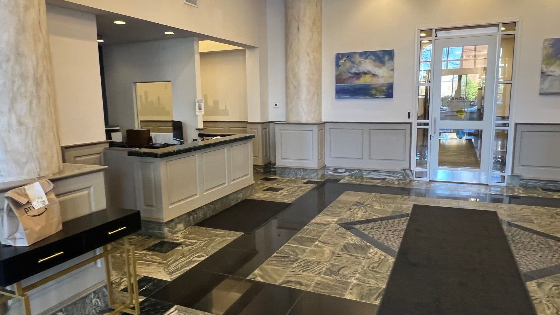 Milwaukee Condo: 1660 N PROSPECT AV