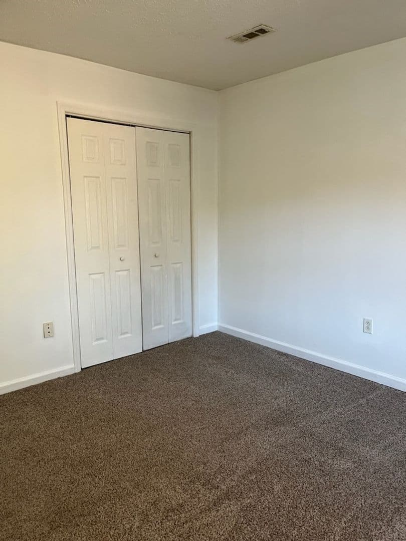 St. Albans Apartment: 3228 Kanawha Terrace