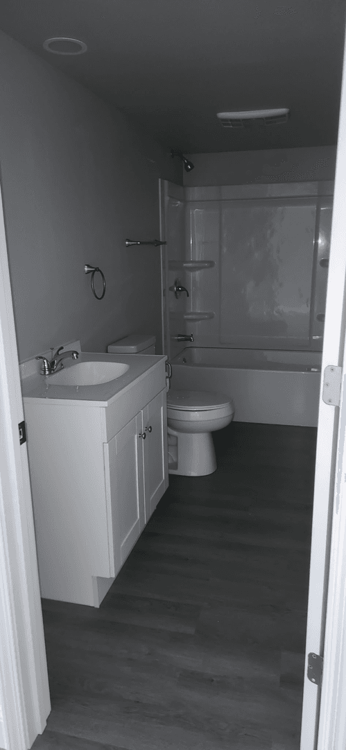 Huntington Apartment: 2483 3rd Avenue