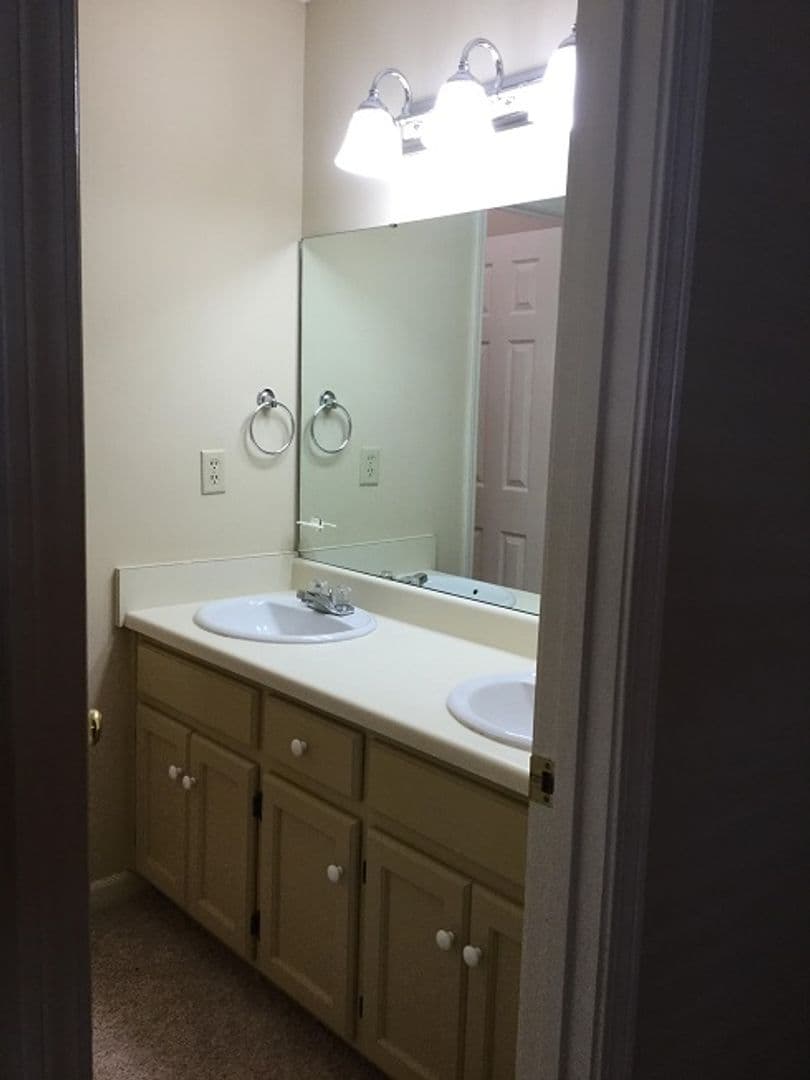 Tuscaloosa House: 1068 Vineyards Drive