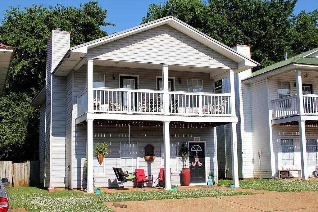 Tuscaloosa House: 2701 Sumner Place
