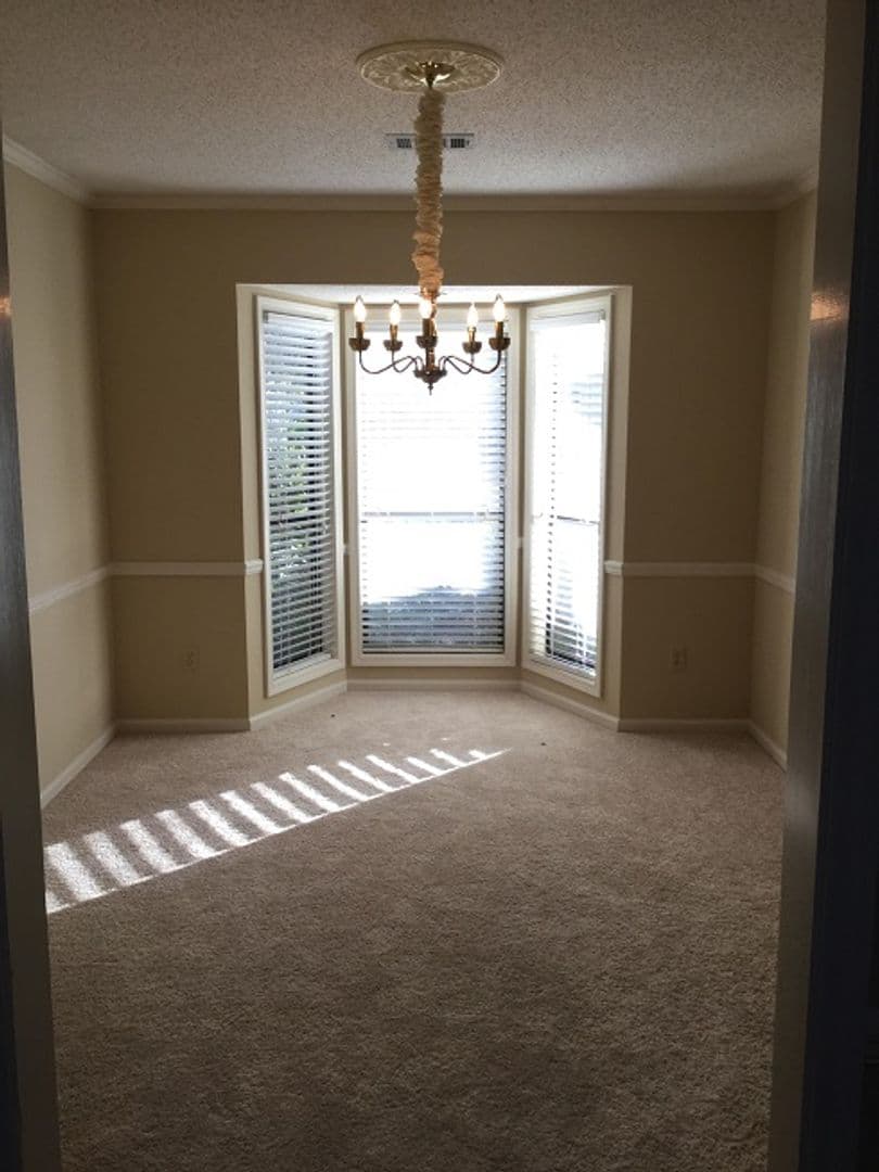 Tuscaloosa House: 1068 Vineyards Drive