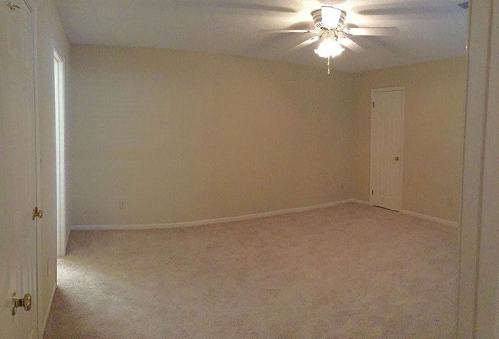 Tuscaloosa House: 1068 Vineyards Drive