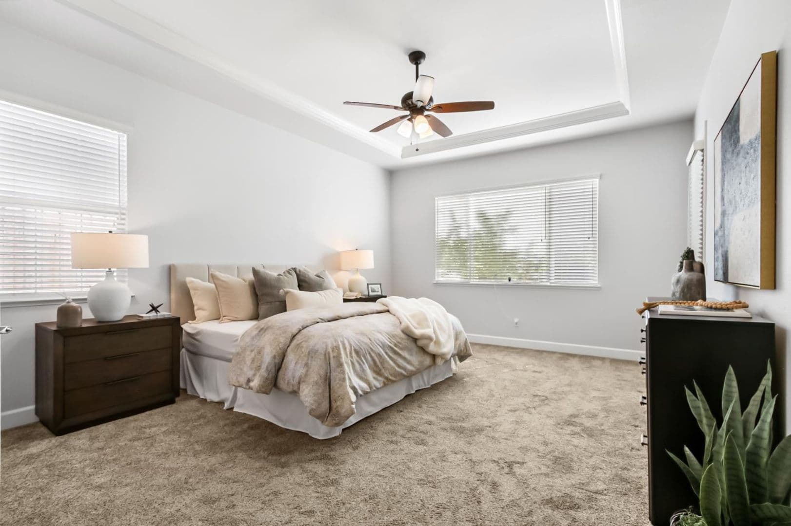 Sacramento House: 5085 Dodson Lane
