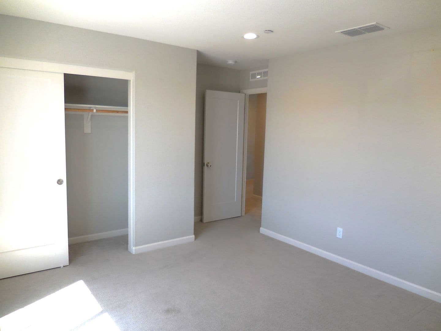 Vacaville House: 519 Bailyann Place