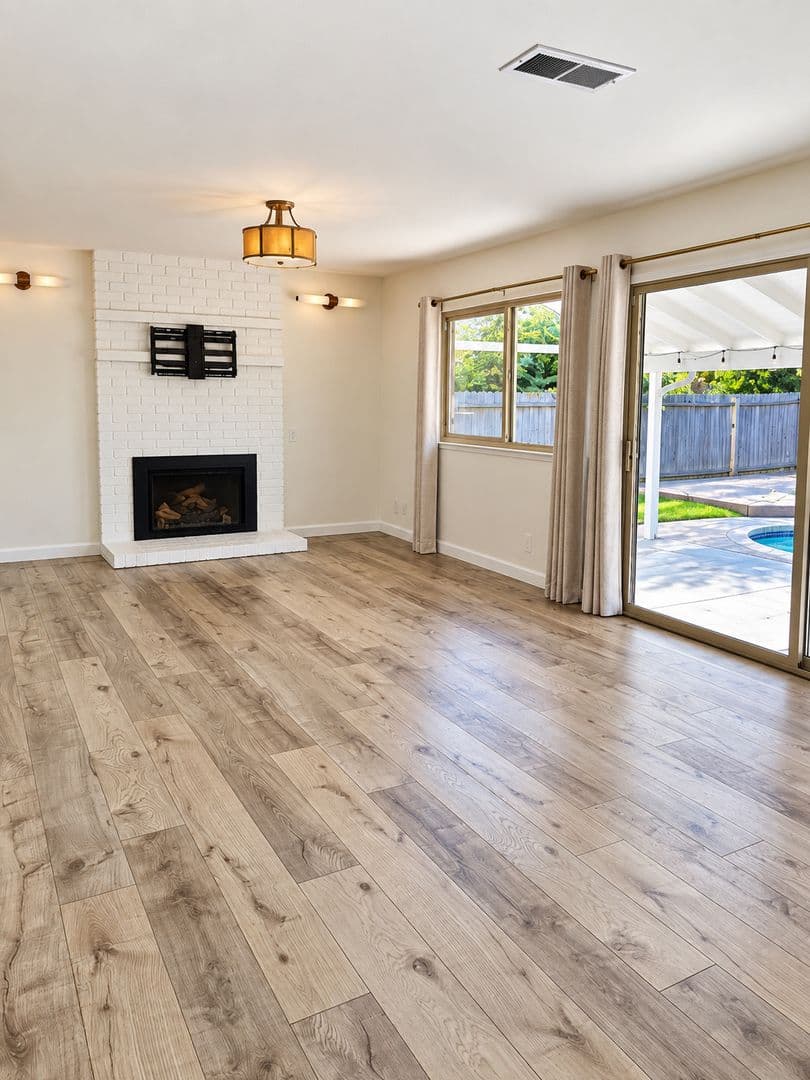 Carmichael House: 5216 Marimoore Way