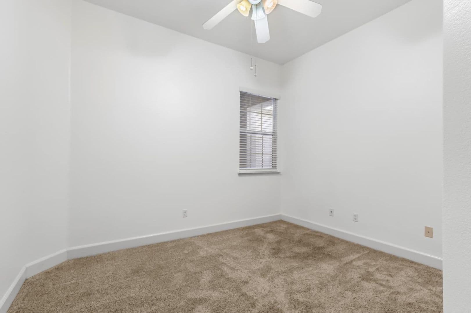 Sacramento House: 5085 Dodson Lane