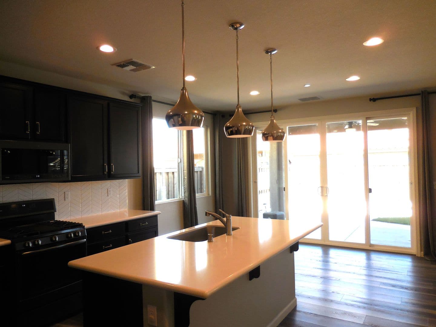 Vacaville House: 519 Bailyann Place