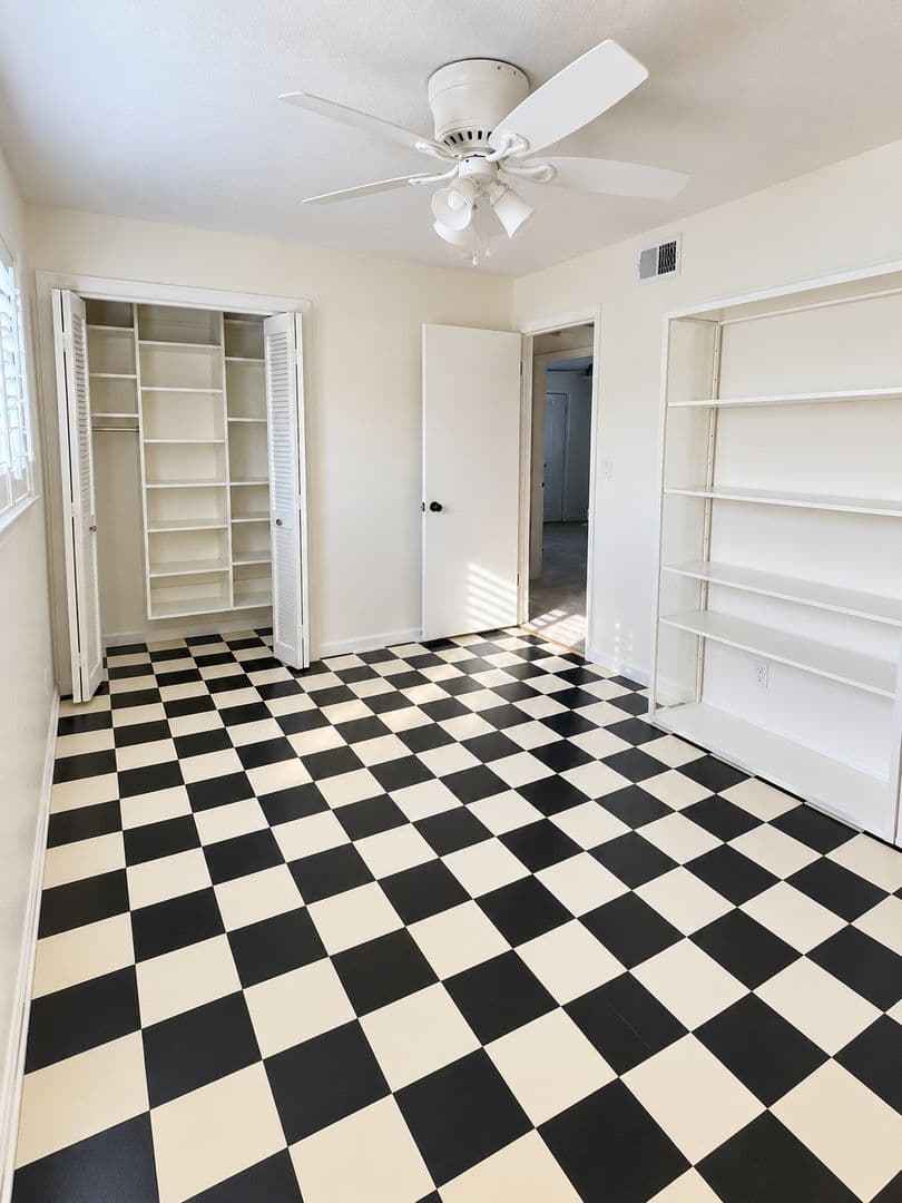 Carmichael House: 5216 Marimoore Way