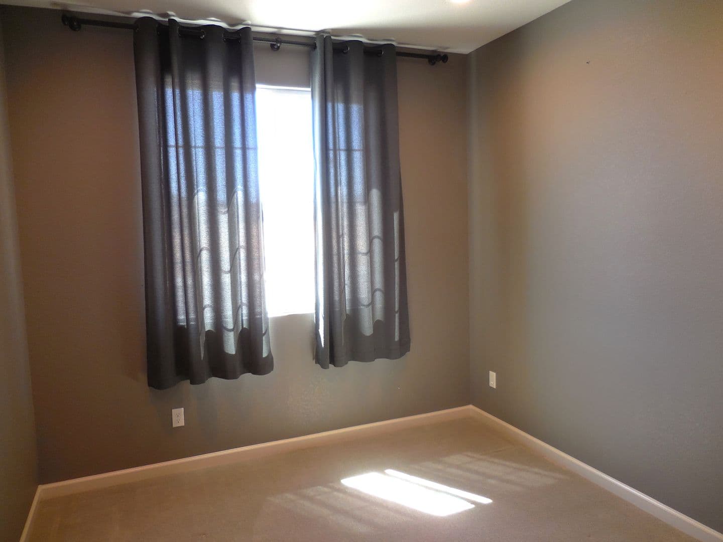 Vacaville House: 519 Bailyann Place