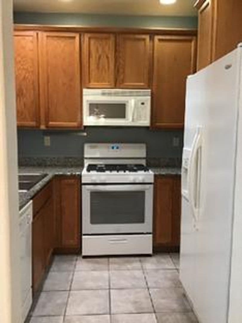 Elk Grove House: 8180 Crystal Walk Circle